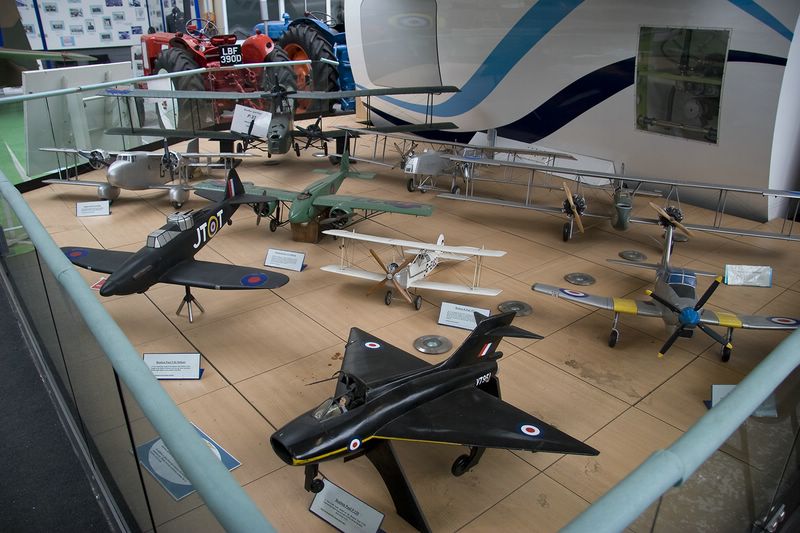 Models depicting the Boulton Paul aviation lineage